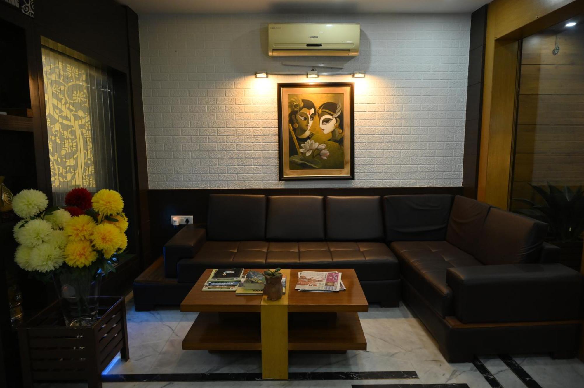 Hotel Dh Dharamsala Zewnętrze zdjęcie
