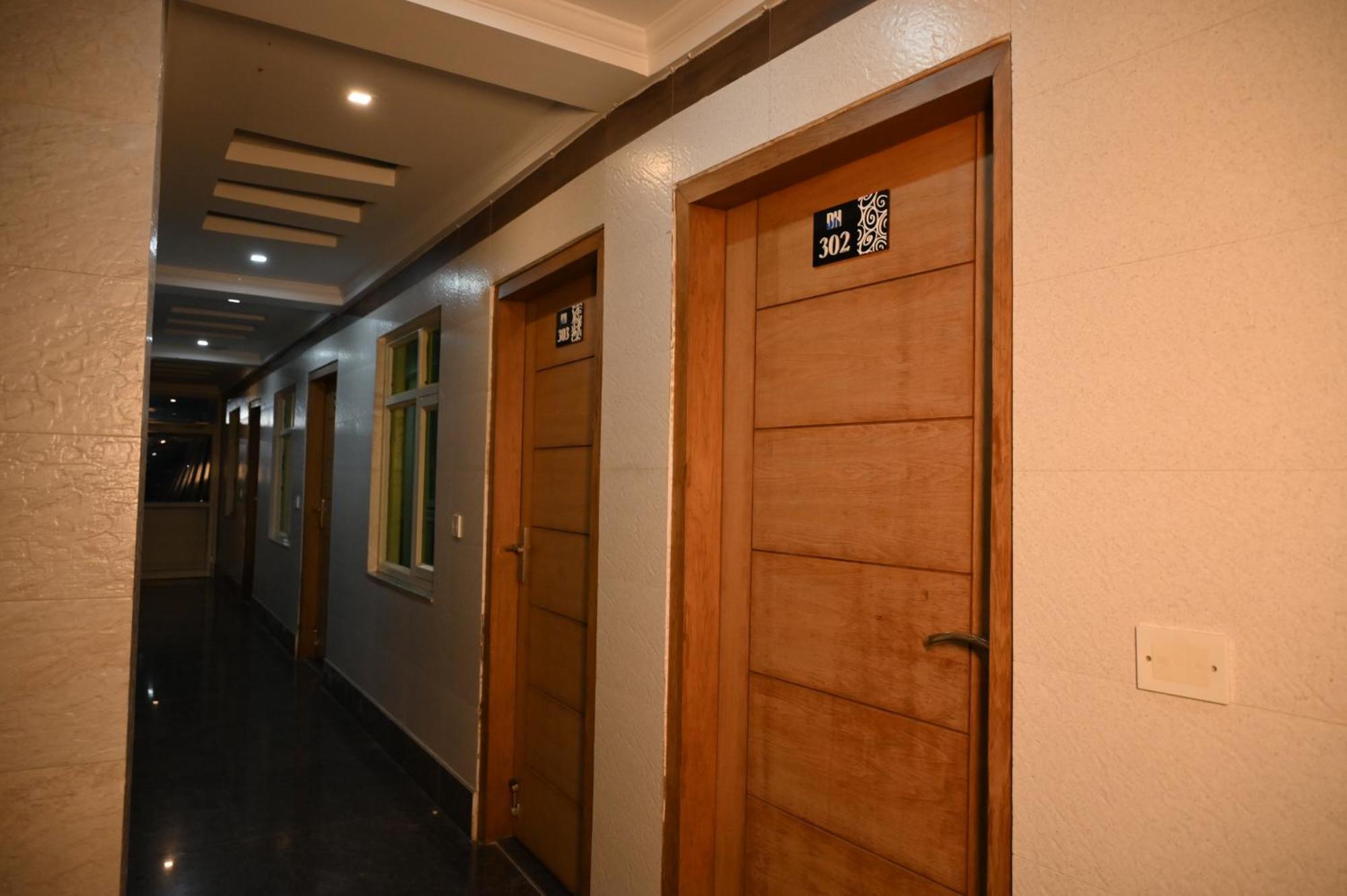 Hotel Dh Dharamsala Zewnętrze zdjęcie