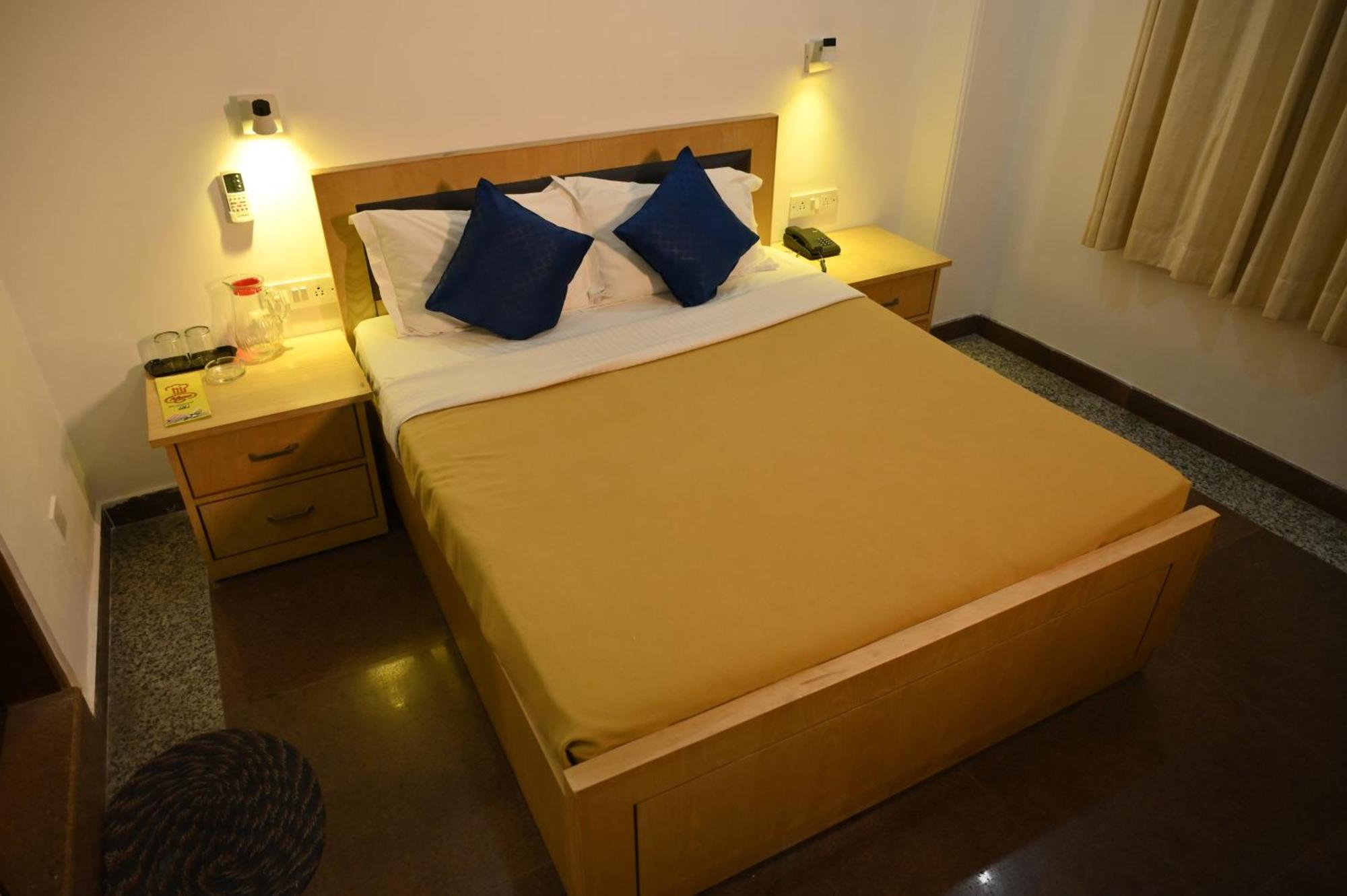 Hotel Dh Dharamsala Zewnętrze zdjęcie