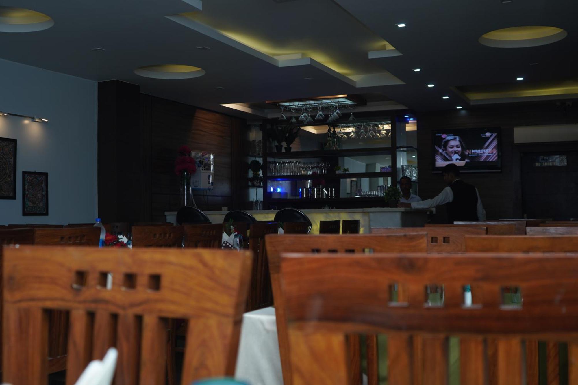 Hotel Dh Dharamsala Zewnętrze zdjęcie