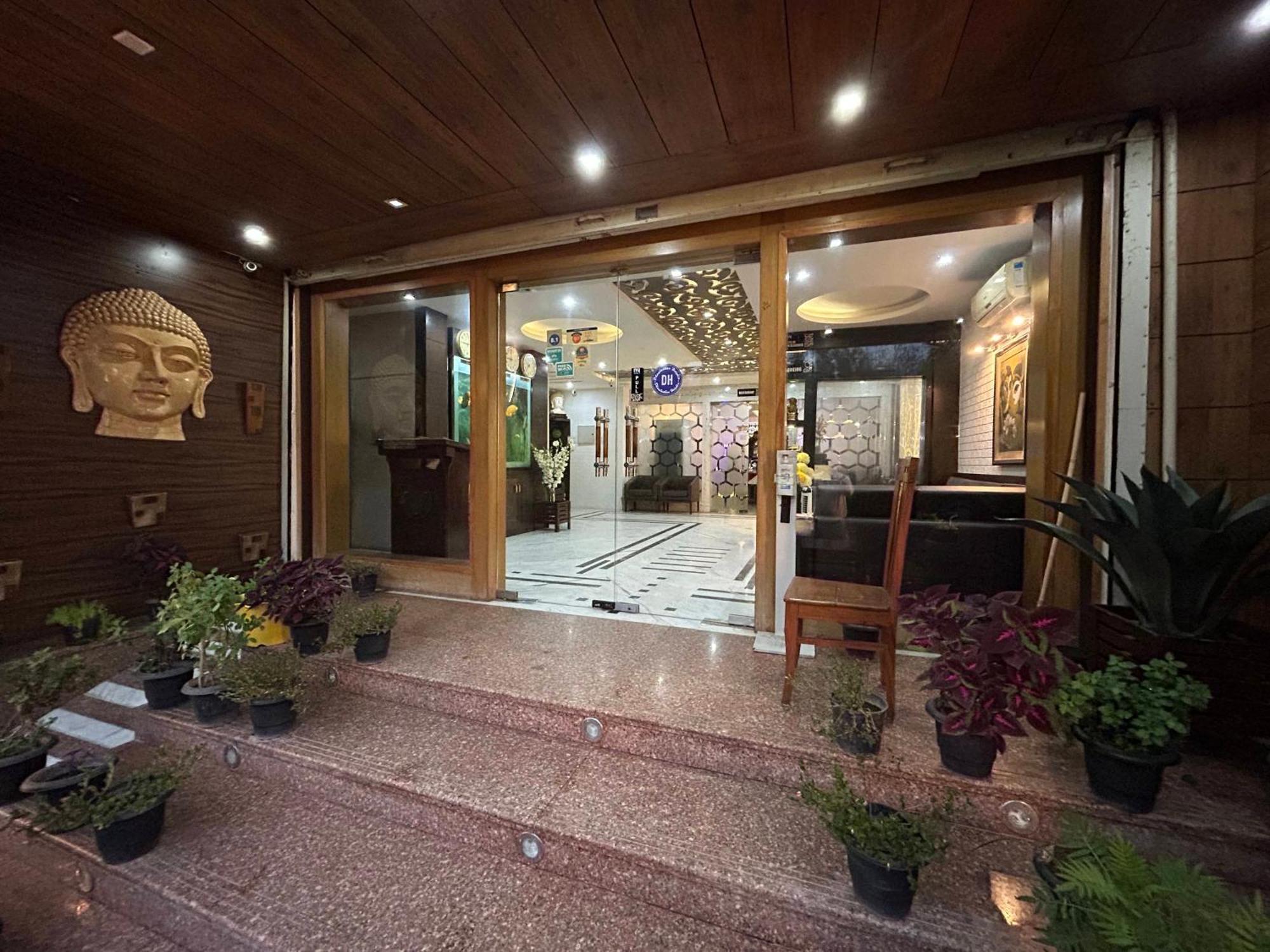 Hotel Dh Dharamsala Zewnętrze zdjęcie