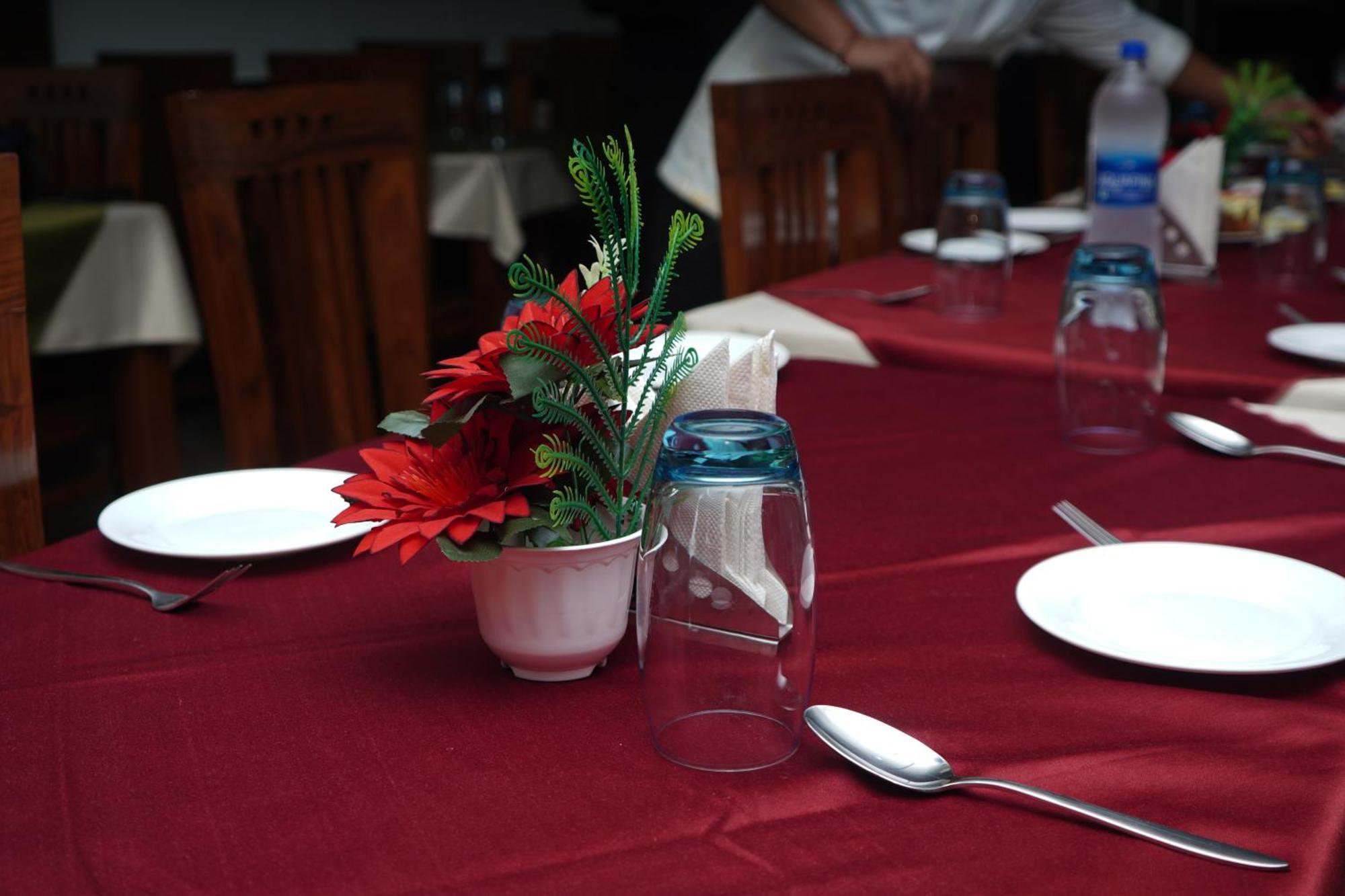 Hotel Dh Dharamsala Zewnętrze zdjęcie